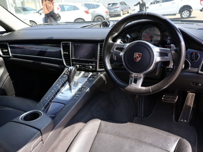 2011 Porsche Panamera 4S Auto