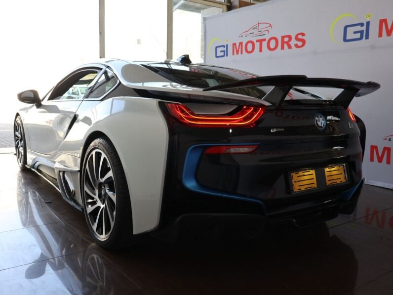2015 BMW i8 eDrive Coupe