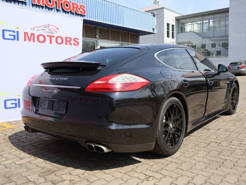 2011 Porsche Panamera 4S Auto