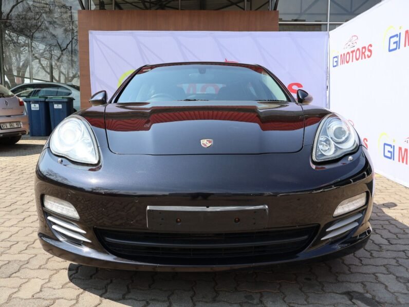2011 Porsche Panamera 4S Auto