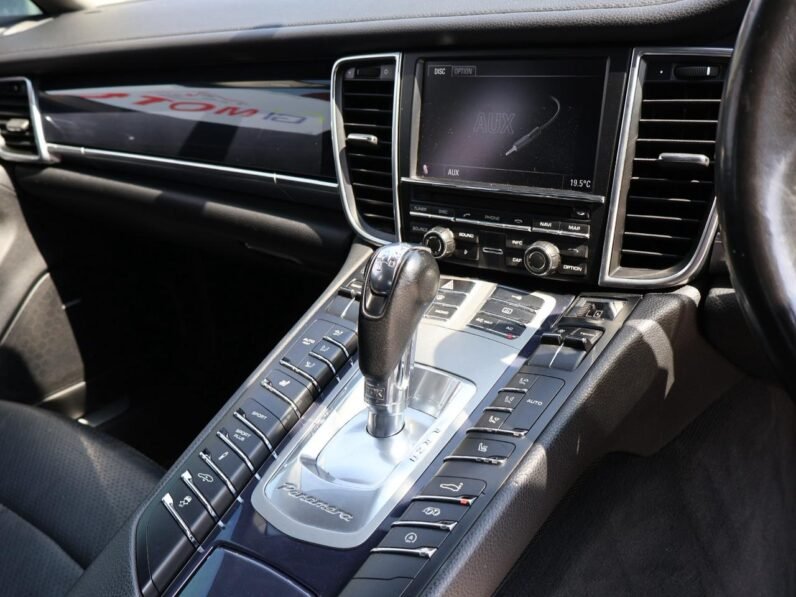 2011 Porsche Panamera 4S Auto