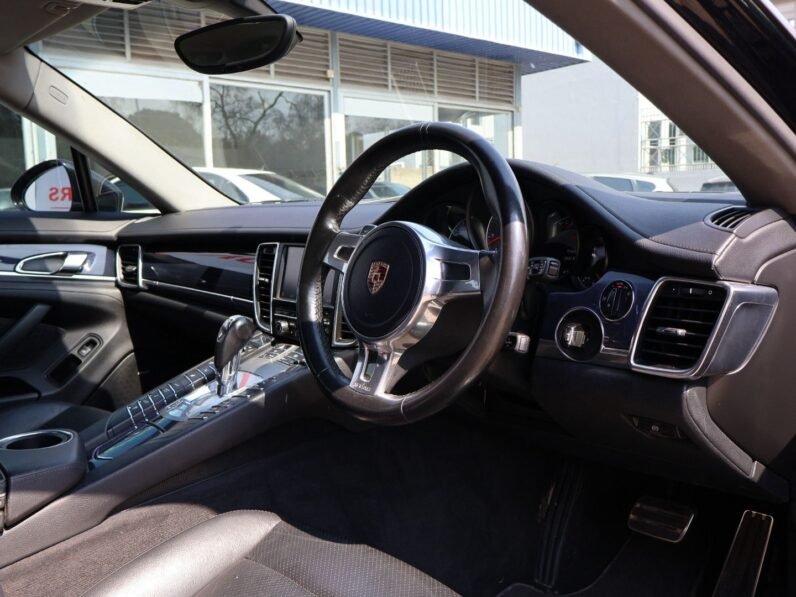 2011 Porsche Panamera 4S Auto
