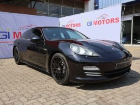 2011 Porsche Panamera 4S Auto