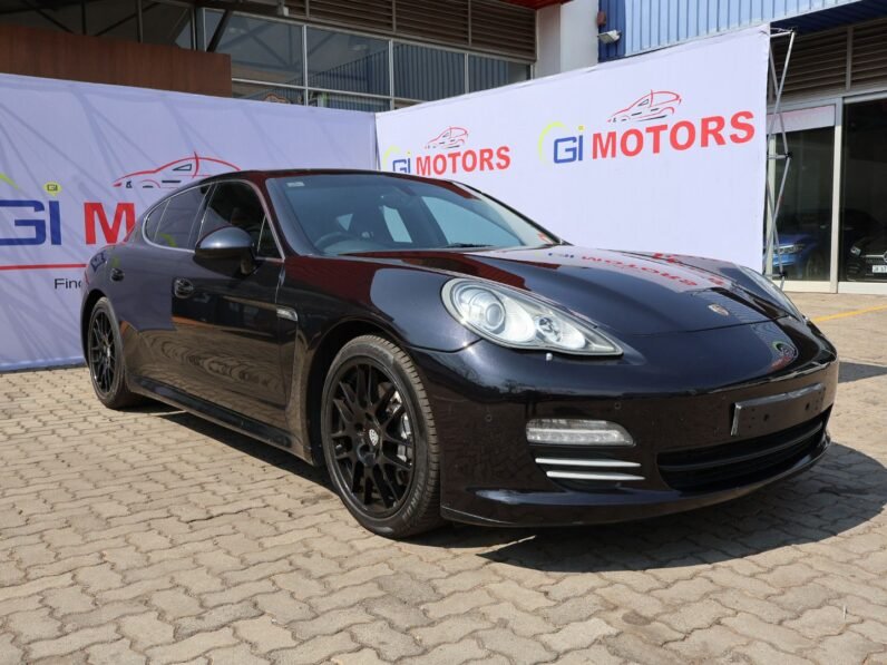 2011 Porsche Panamera 4S Auto