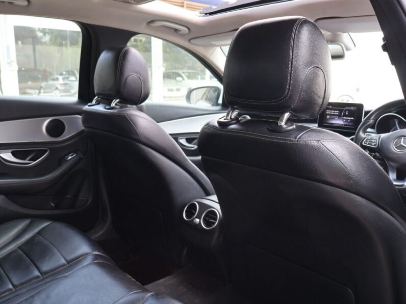 2015 Mercedes-Benz C-Class C 250 Bluetec Avantgarde Auto