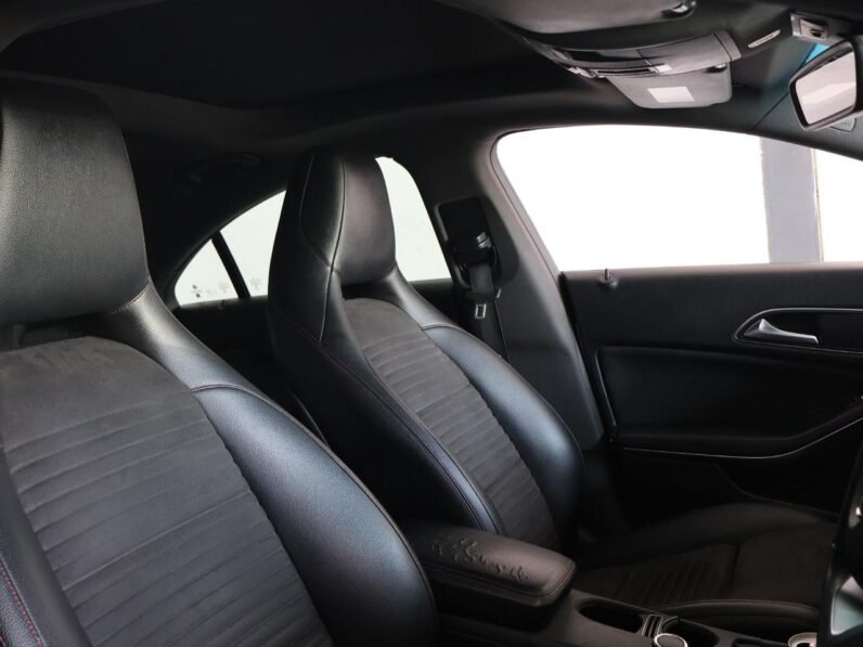 2015 Mercedes-Benz CLA 200 AMG Auto