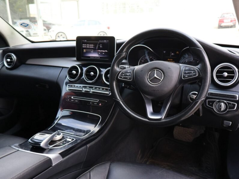 2015 Mercedes-Benz C-Class C 250 Bluetec Avantgarde Auto