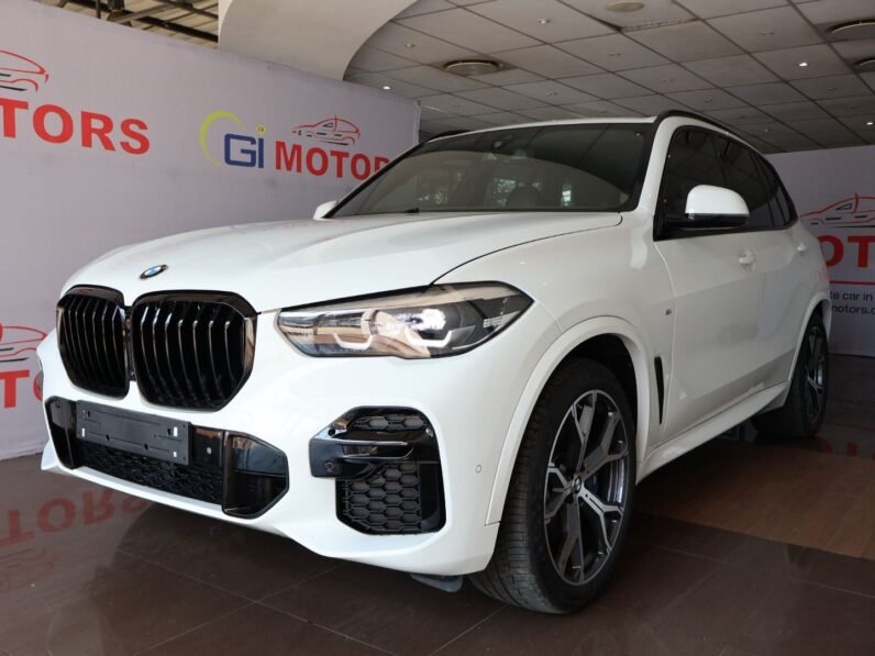 2022 BMW X5 xDrive30d M Sport