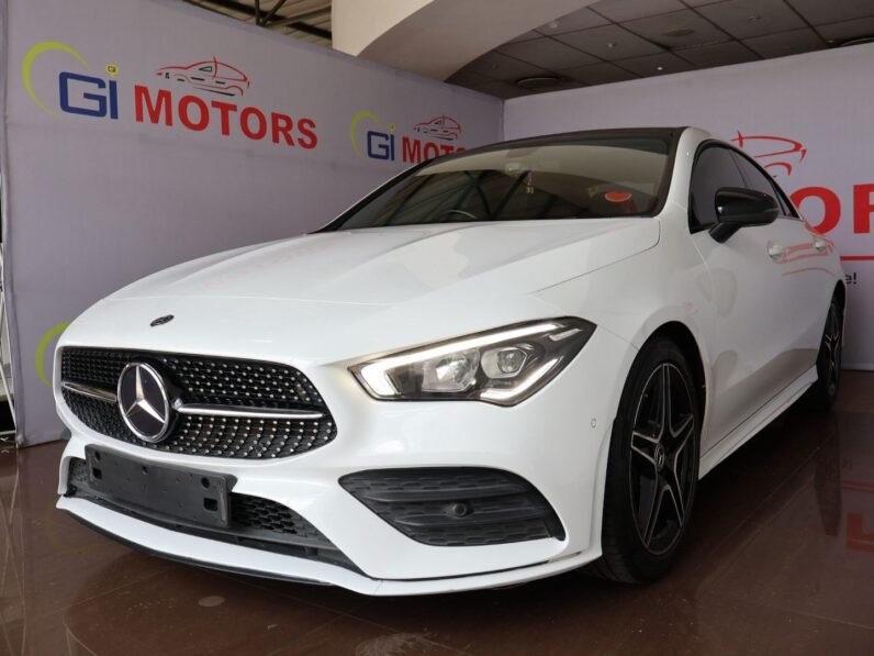 Mercedes-Benz  CLA200 AMG Line