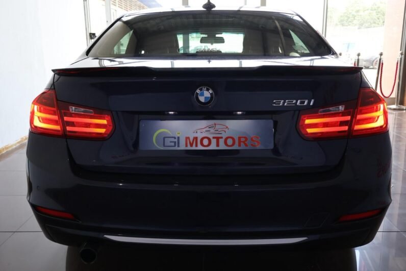 2012 BMW 3 Series 320i auto