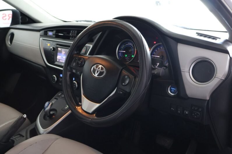 2015 Toyota Auris Hybrid XR