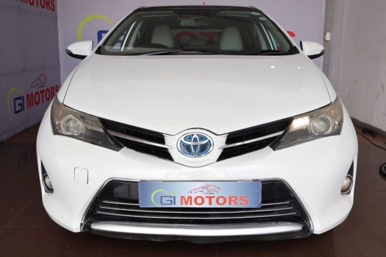 2015 Toyota Auris Hybrid XR