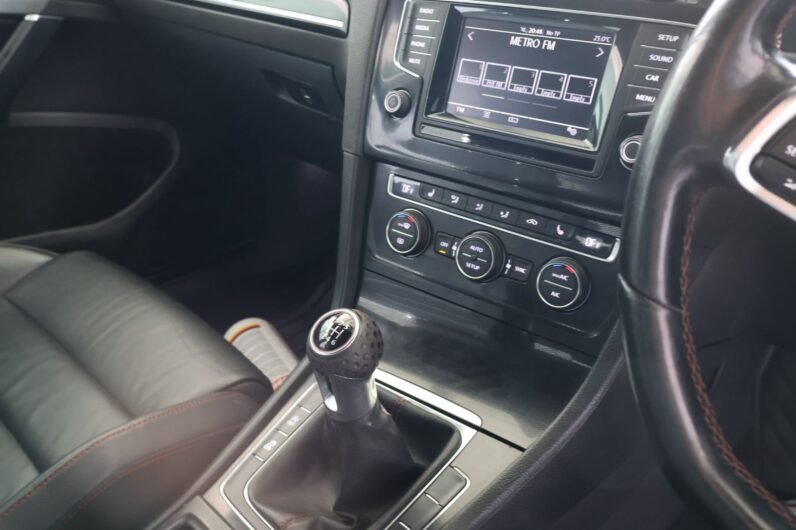 2014 Volkswagen Golf VII GTI 2.0 TSI