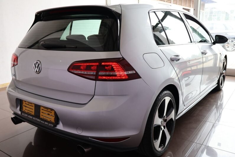 2014 Volkswagen Golf VII GTI 2.0 TSI