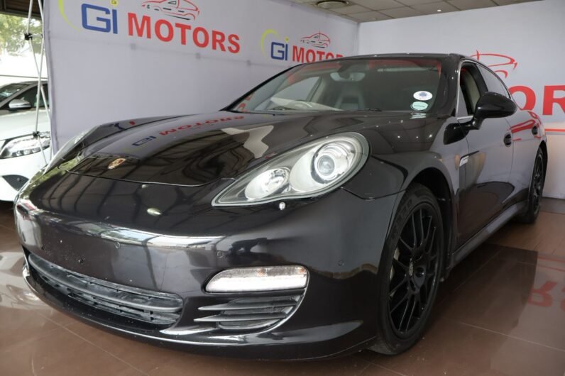 2011 Porsche Panamera 4s