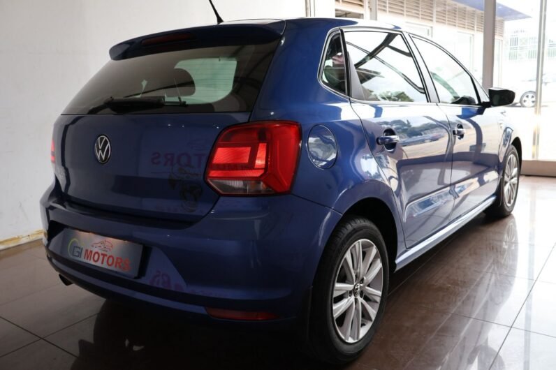 VOLKSWAGEN POLO VIVO