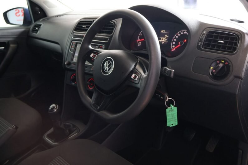 VOLKSWAGEN POLO VIVO