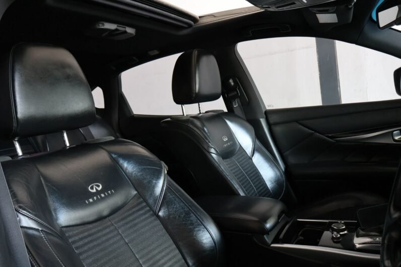 2013 Infiniti Q70 30d / 3.0D S Premium