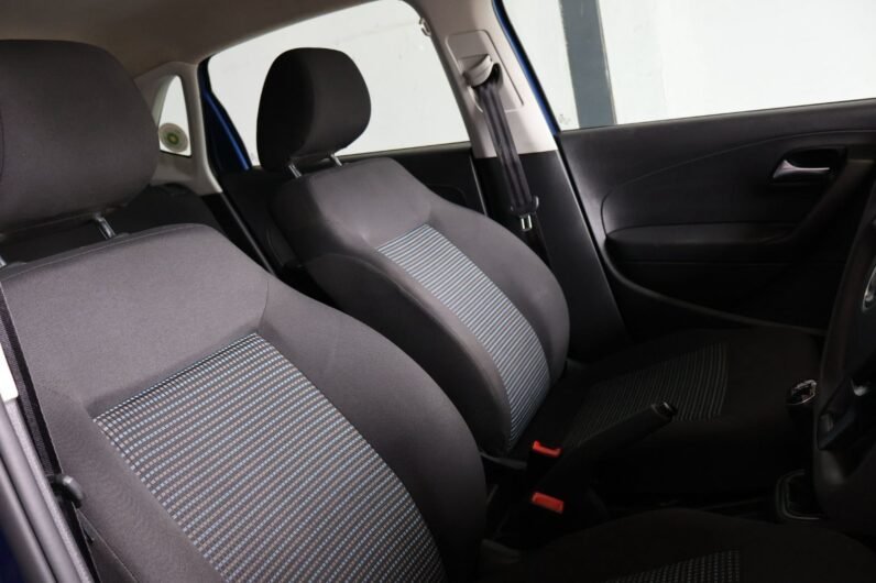 VOLKSWAGEN POLO VIVO