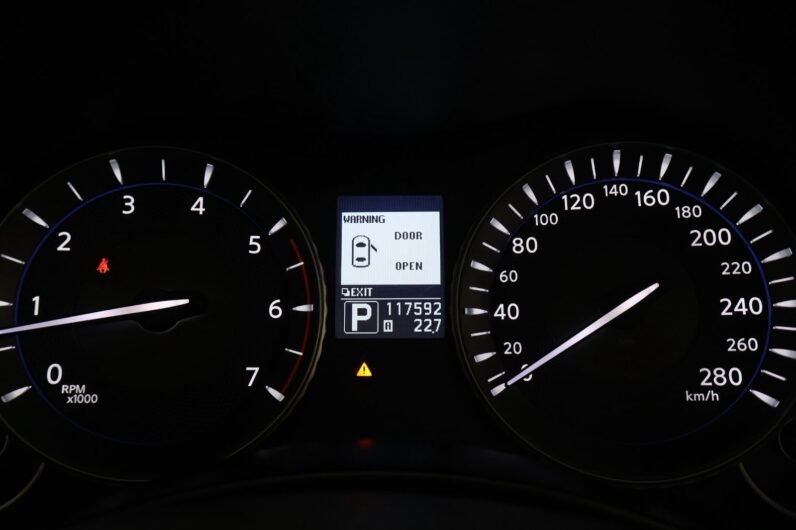 2013 Infiniti Q70 30d / 3.0D S Premium