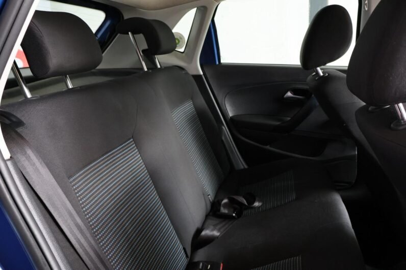 VOLKSWAGEN POLO VIVO