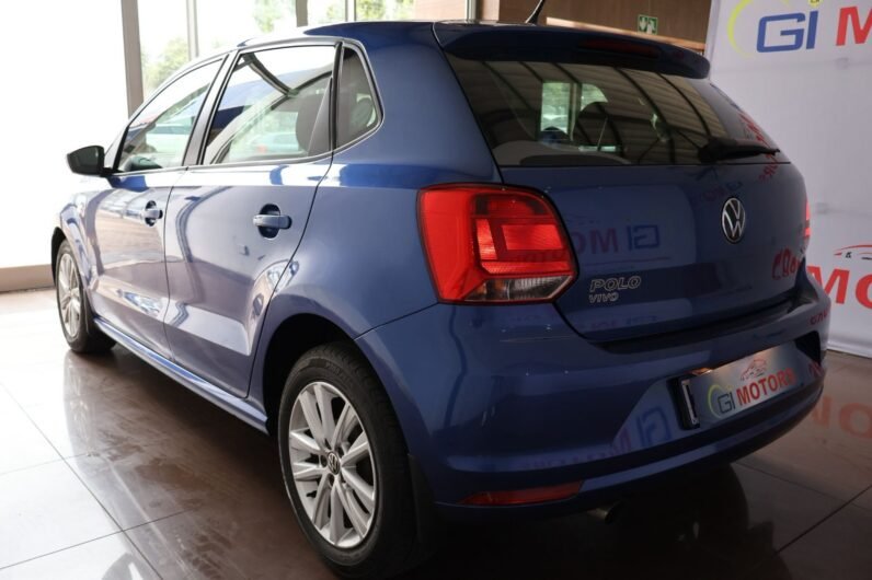 VOLKSWAGEN POLO VIVO