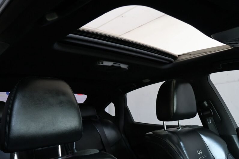 2013 Infiniti Q70 30d / 3.0D S Premium