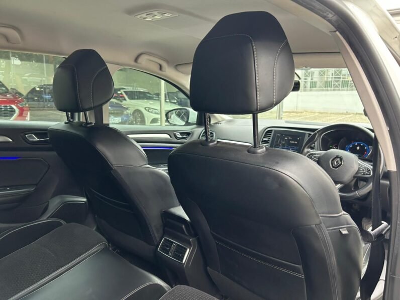 2017 Renault Megane IV 1.6 Dynamique 5-dr