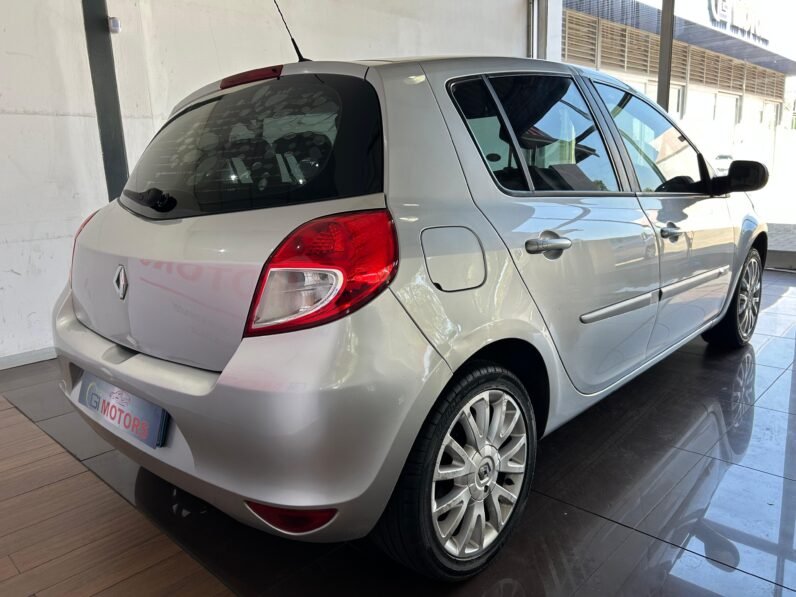 2011 Renault Clio 1.2 16v Va-Va-Voom 5-dr Pack