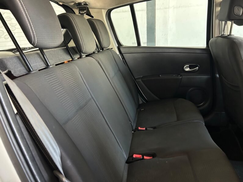 2011 Renault Clio 1.2 16v Va-Va-Voom 5-dr Pack