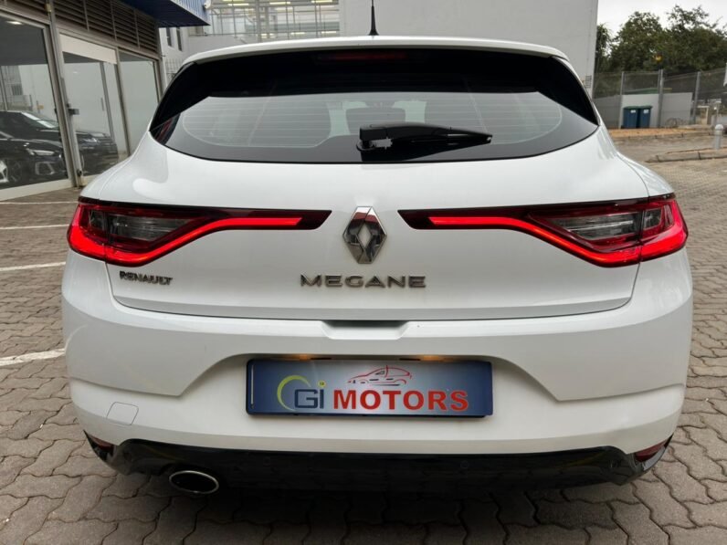 2017 Renault Megane IV 1.6 Dynamique 5-dr