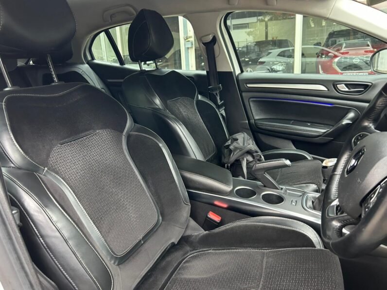 2017 Renault Megane IV 1.6 Dynamique 5-dr