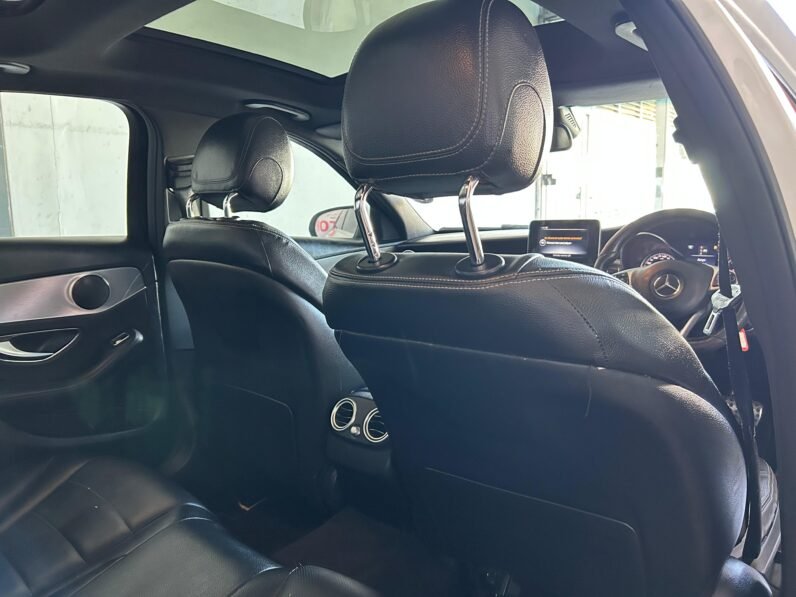 2016 Mercedes-Benz C-Class C 220 Bluetec AMG Line Auto