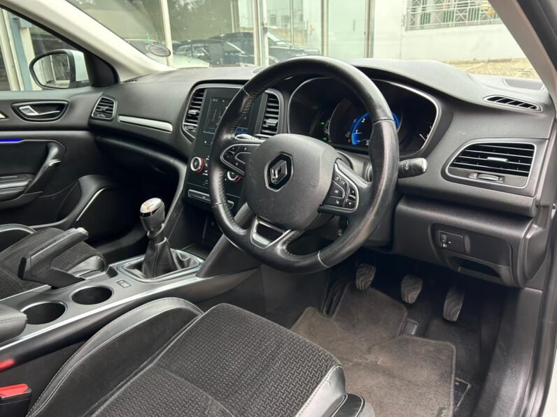 2017 Renault Megane IV 1.6 Dynamique 5-dr