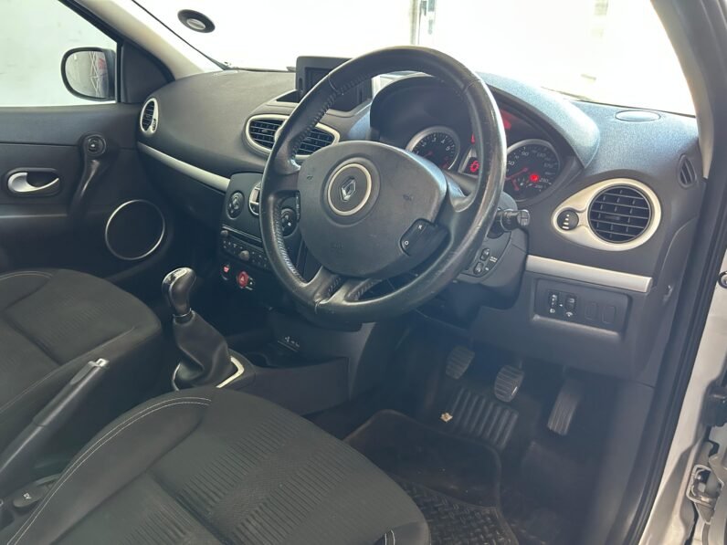 2011 Renault Clio 1.2 16v Va-Va-Voom 5-dr Pack