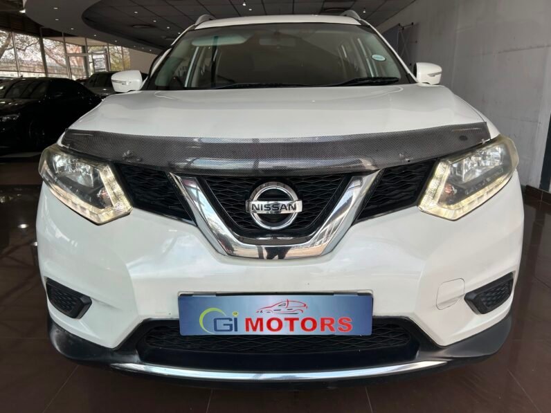 Nissan X-Trail 2.5 SE