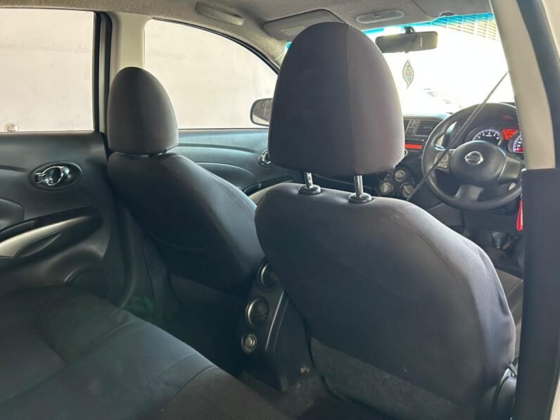 Nissan Almera 1.5 Acenta