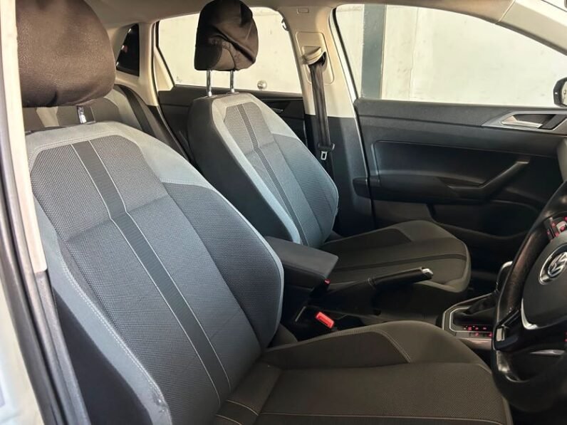 VOLKSWAGEN POLO 1.0