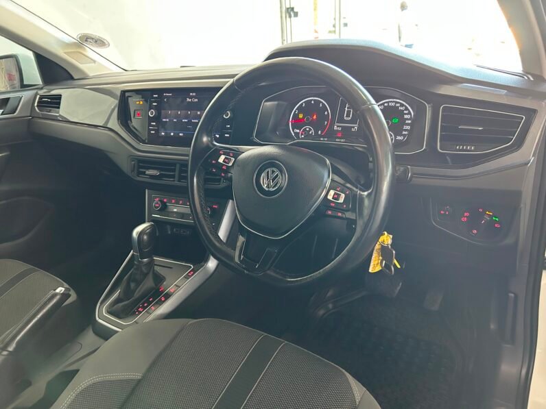 VOLKSWAGEN POLO 1.0