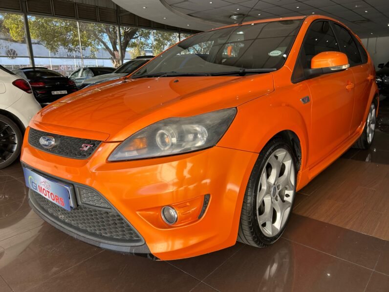 2010 Ford Focus 2.5 ST 5-dr
