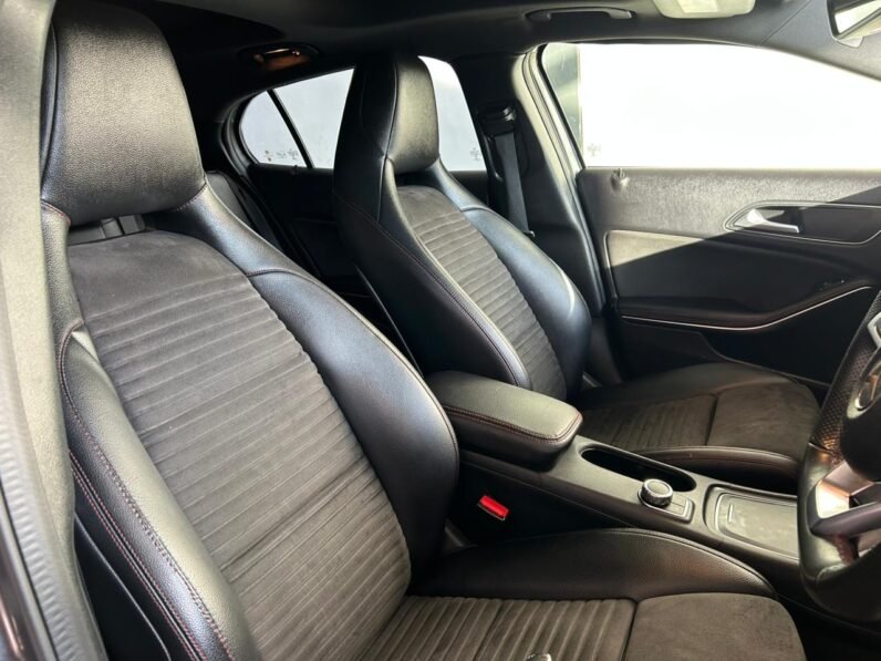 Mercedes-Benz GLA 200d Auto