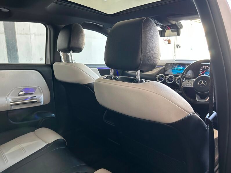 2021 Mercedes-Benz GLA 200d Auto