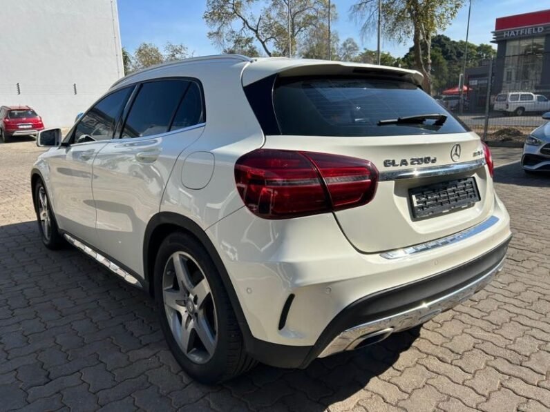 Mercedes-Benz GLA 200d Auto