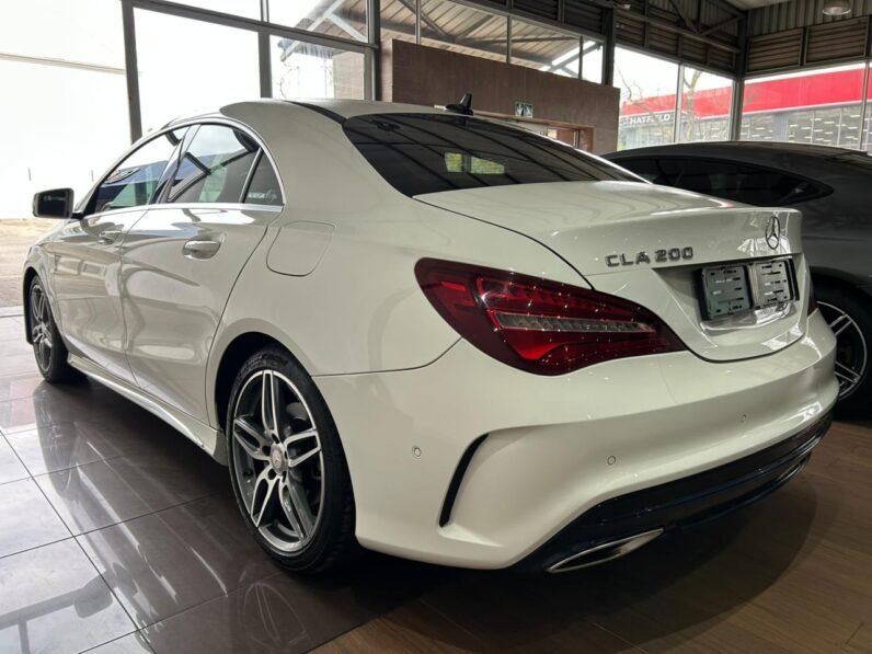 Mercedes-Benz CLA 200 Auto