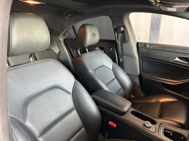 MERCEDES BENZ CLA 220D