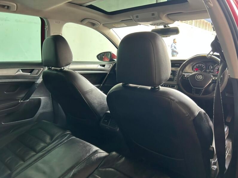 VOLKSWAGEN GOLF 7 TSI COMFORTLINE