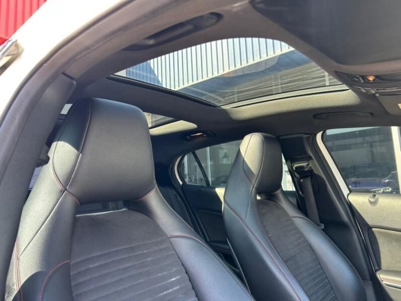 Mercedes-Benz GLA 200d Auto