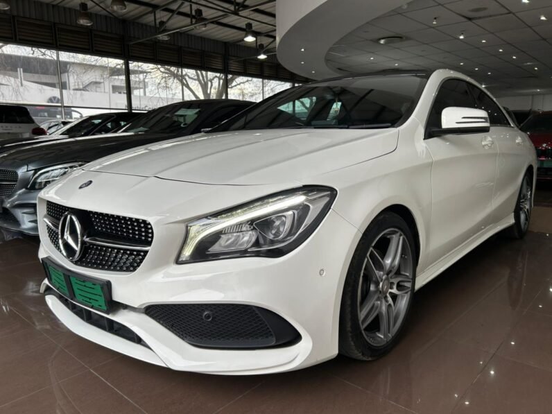 Mercedes-Benz CLA 200 Auto