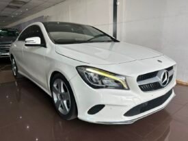 MERCEDES BENZ CLA 220D