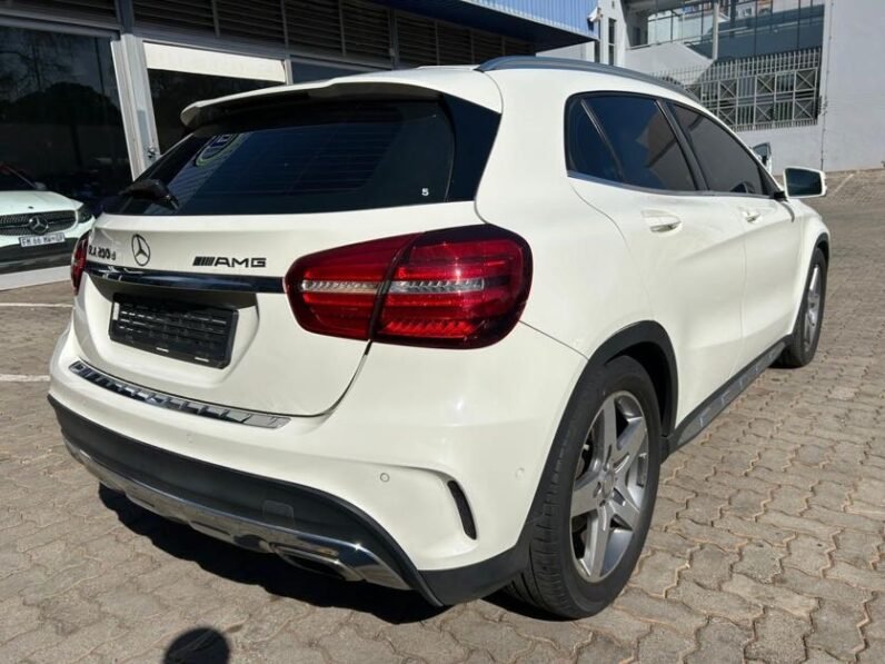 Mercedes-Benz GLA 200d Auto